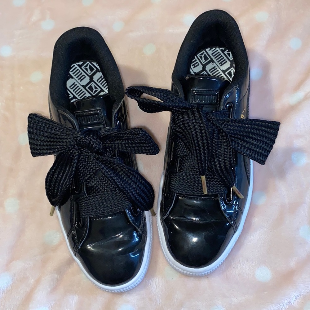 PUMA Basket Heart Patent Womens puma black sneaker